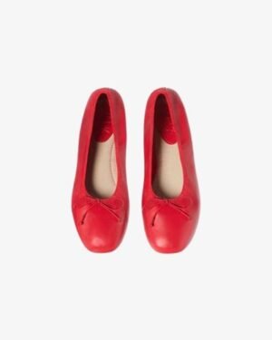 Balllerine fille rouge